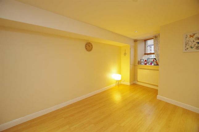 14a, High Street, Bradford photo 2