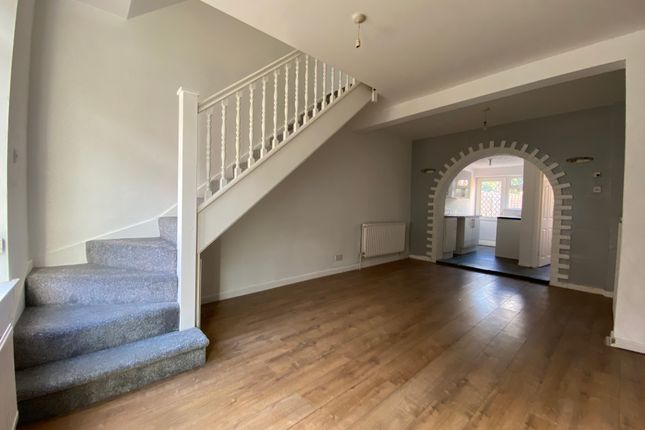 Thumbnail Terraced house to rent in Florence Avenue, Hessle