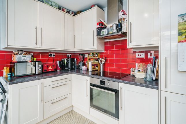 Semi-detached house for sale in Rye Road, Hoddesdon
