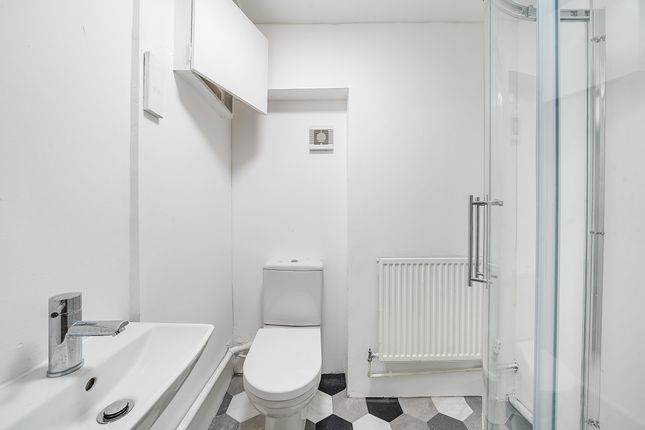 Ground Floor Front Room, 61, Marischal Road, London photo 3