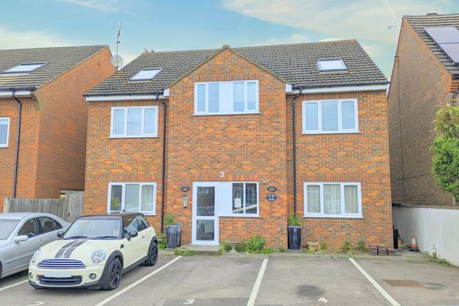 Thumbnail Flat to rent in Victory Court, Hedley Road, St. Albans, Hertfordshire