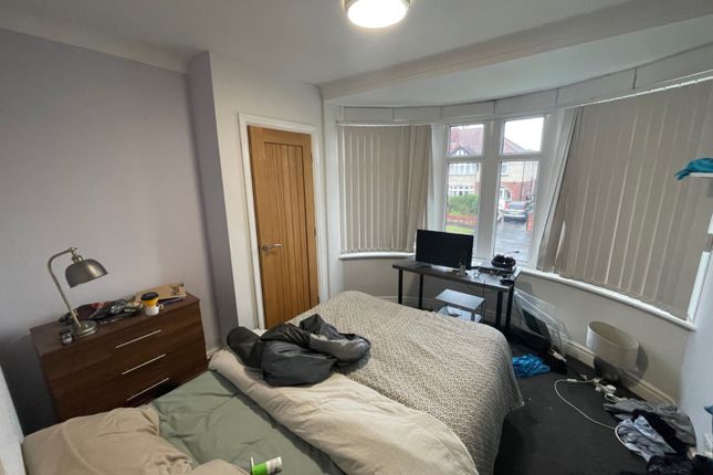 33, St. Annes Road, Leeds photo 3