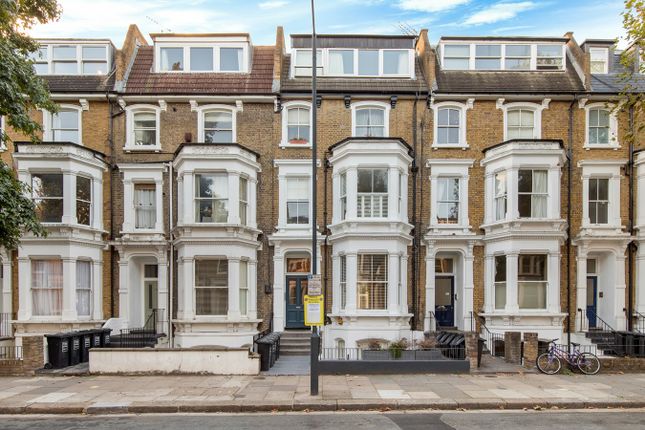 Flat to rent in Hammersmith Grove, Brackenbury Village, Hammersmith