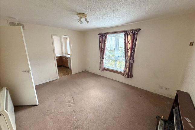 1, Bryants Close, Maybole photo 3