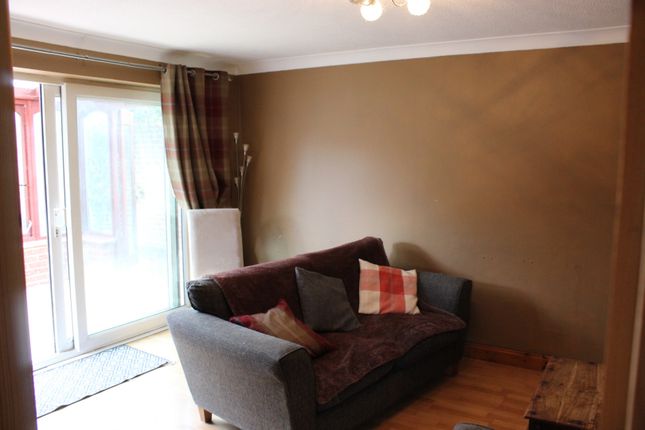 11, Lyndhurst Drive, Chelmsford photo 3