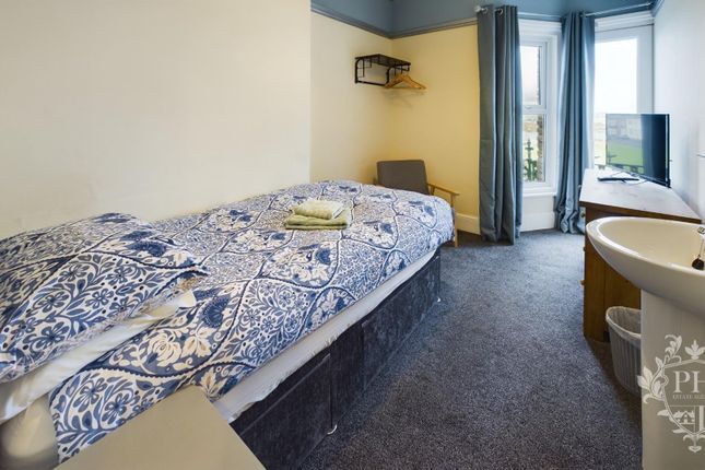 Bedroom Seven
