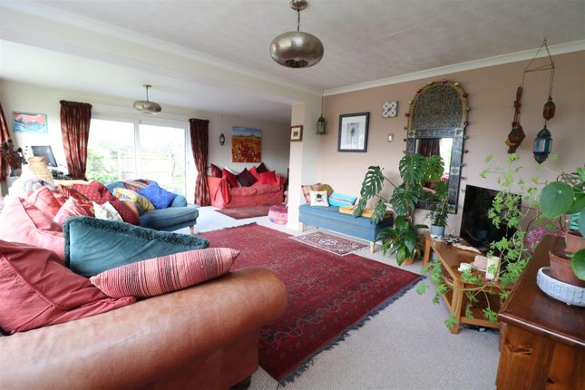 10, Broadley Park, North Bradley photo 3