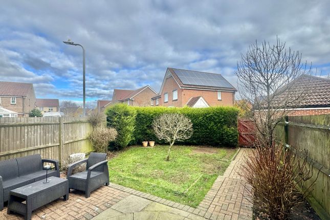 7, Kipping Close, Folkestone photo 2