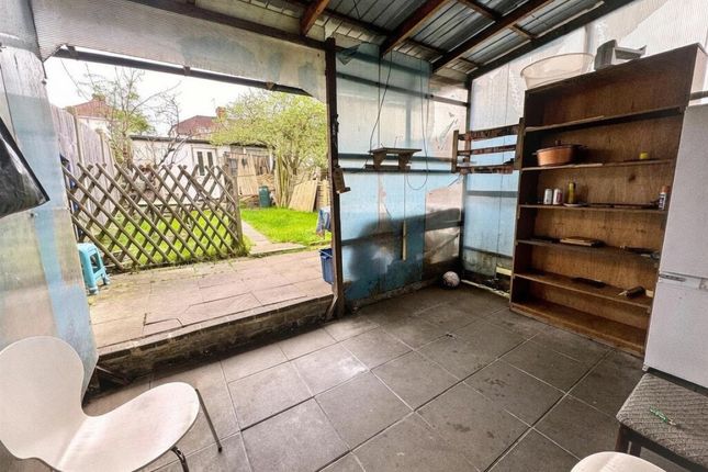 88, Deansbrook Road, Edgware photo 4