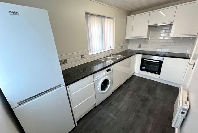 17, Brunel Close, Coventry photo 3