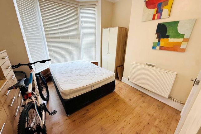 42, Chestnut Grove, Liverpool photo 5