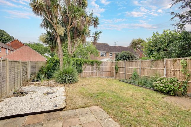 33, Cypress Avenue, Worthing photo 2
