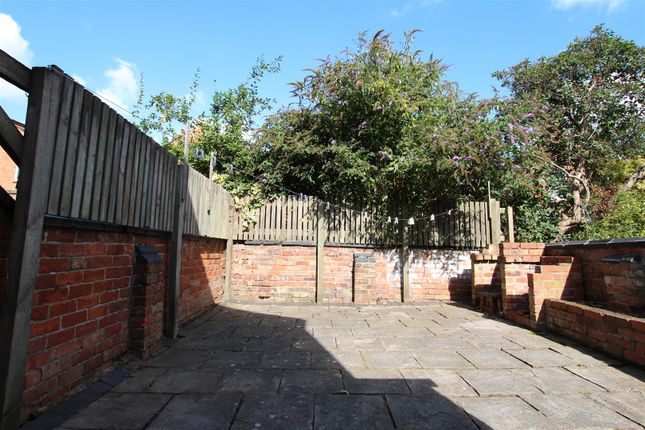 Room 5, 56, Lutterworth Road, Northampton photo 4