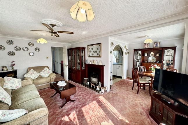 55, Severn Bridge Park Homes, Chepstow photo 3