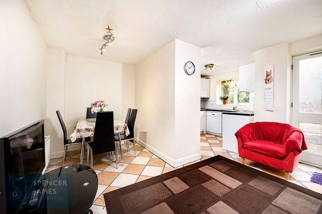 6, Fishguard Way, London photo 4