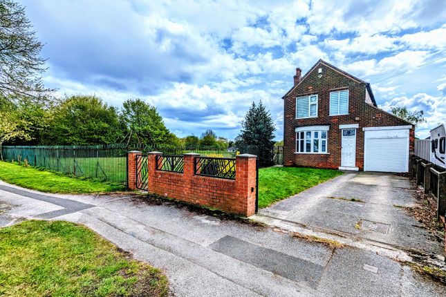 Thumbnail Detached house for sale in Berry Hill Lane, Mansfield, Nottinghamshire