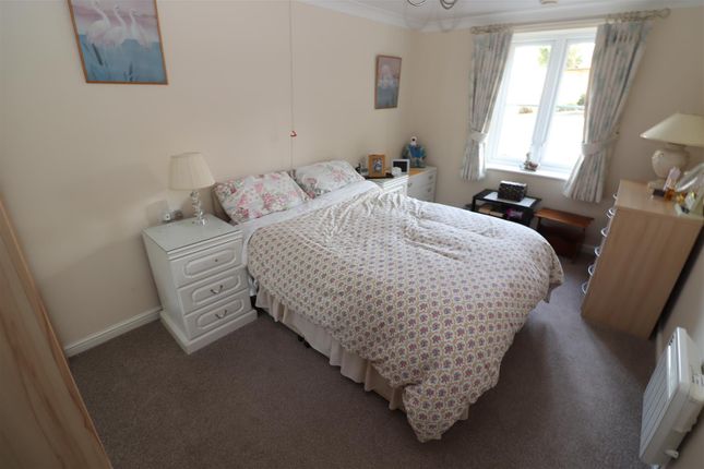 Flat for sale in Townsend Court, High Street South, Rushden