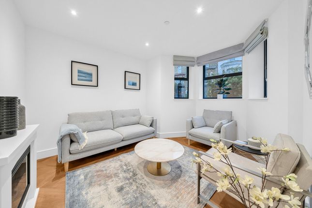 Flat House 3, Poets Corner, Railton Road, London photo 4