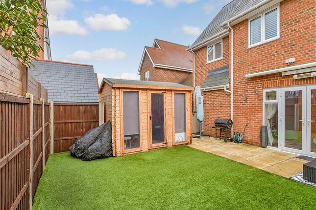Maccowan Avenue, Snodland photo 2