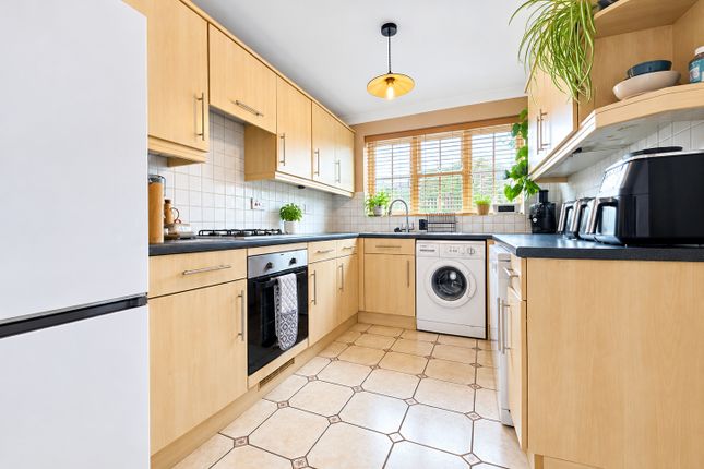 20, Harebrook, Kent photo 2