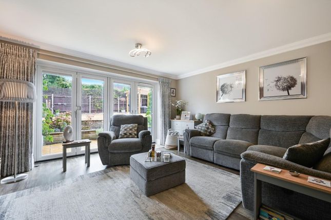 6, Azor Close, Epsom Downs photo 4