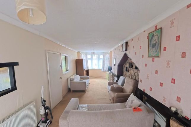 14, Selworthy Road, Coventry photo 5