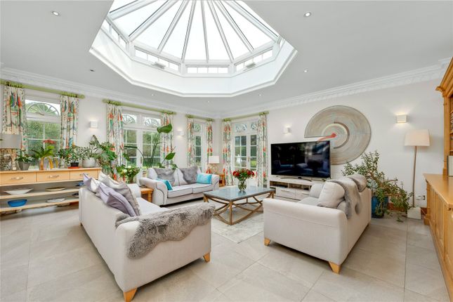 Ashford House,, Old Avenue, Weybridge photo 2