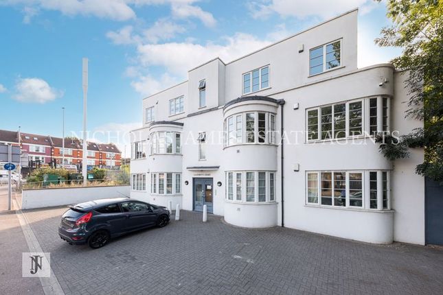 Thumbnail Flat to rent in Bowes Road, Bounds Green