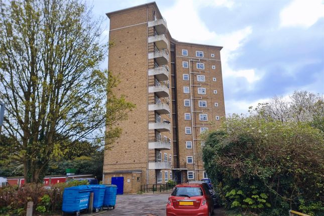 Thumbnail Flat for sale in Stort Tower, Great Plumree, Harlow