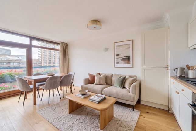 Bunyan Court,515, Barbican, London photo 4