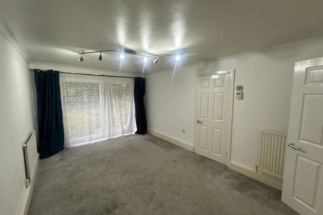 10, HEMEL HEMPSTEAD photo 2