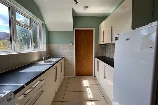 2 Hawkhurst Road, Brighton photo 4