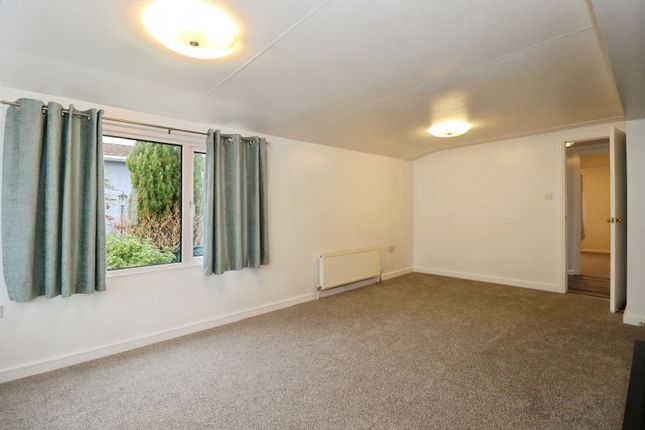 56, Greenacres Park, Coalpit Heath photo 2