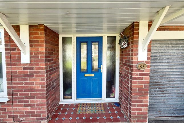 95, Ash Grove, Swansea photo 3