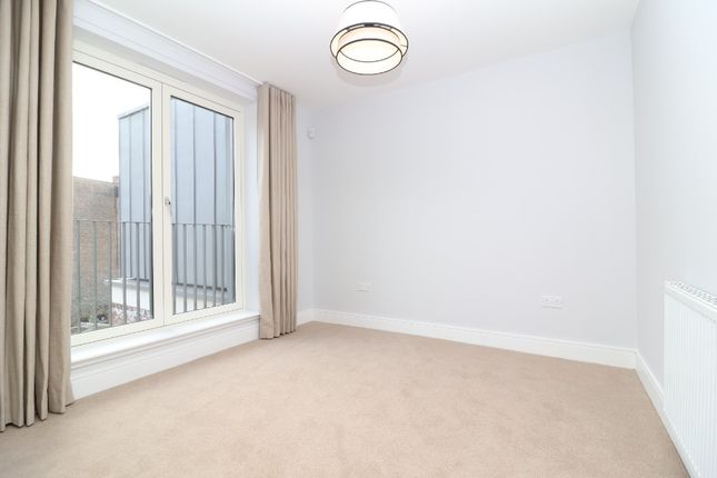 Penthouse to rent in Eastwoodhill Grove, Glasgow