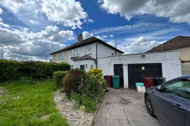 Thumbnail Semi-detached house to rent in Spencer Road, Reading, Berkshire