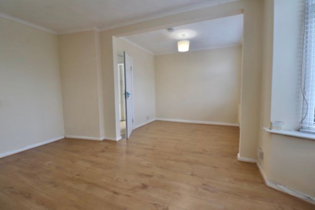 125, Chalcombe Avenue, Northampton photo 5