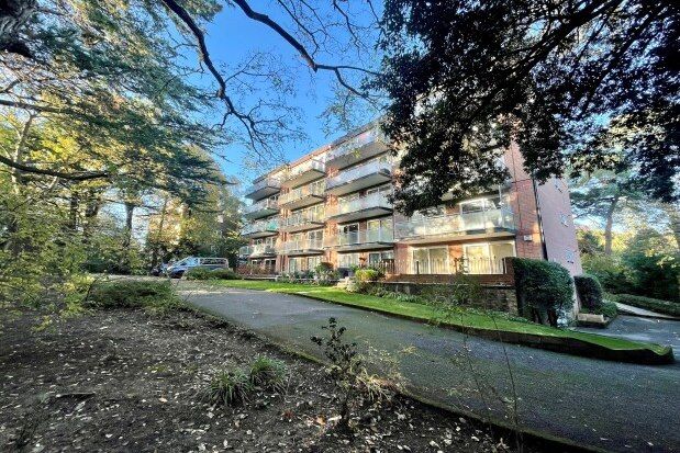 Flat to rent in Gardens Outlook, Bournemouth