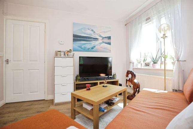 Flat 9, Bowley House, Chimes Court, Rugby photo 2