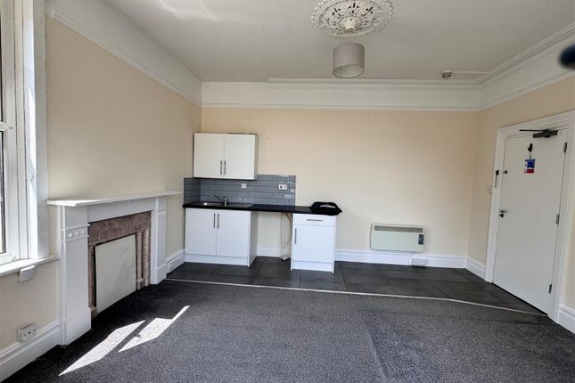 Room 6, Lamorna, Colley End Road, Paignton photo 3