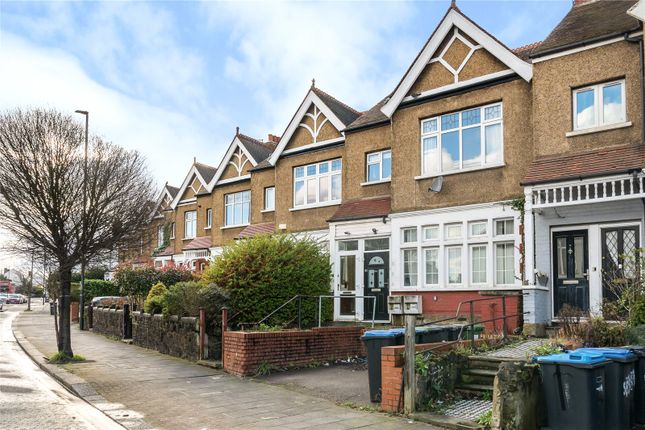 Maisonette for sale in Green Lanes, Palmers Green, London