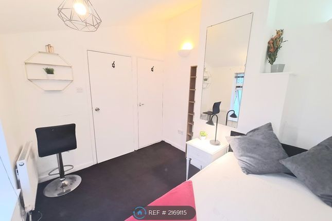 Room to rent in Russell Street, Bedfordshire
