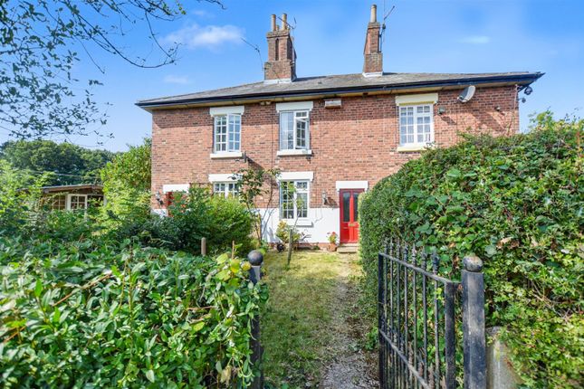 2-bed house on 2 Woodpecker Cottage, Woodpecker Hill, Ilkeston, £425,000