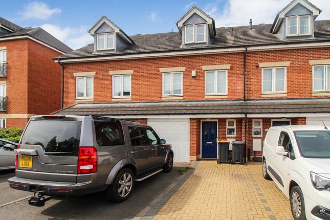 Thumbnail Town house to rent in Palgrave Road, Bedford