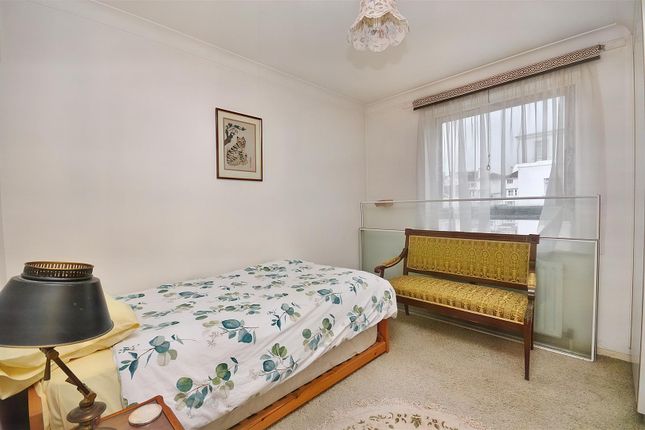 Flat for sale in Devonshire Place, Eastbourne