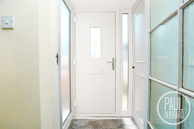 15, Lucerne Close, Lowestoft photo 4
