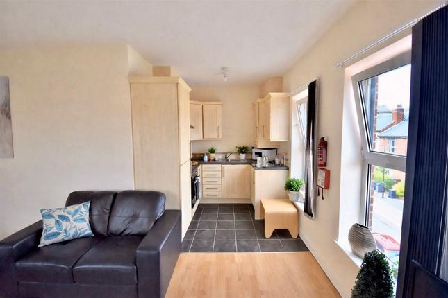 Flat 1a Broom Street, Sheffield photo 4