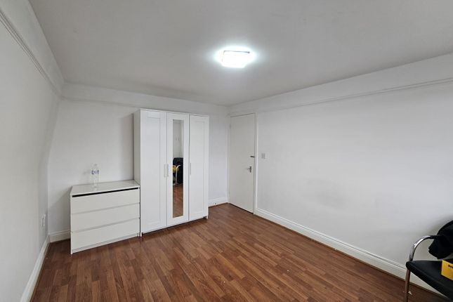 2-bed house on Flat 5, 133, Beulah Road, Thornton Heath, £1,750/mo