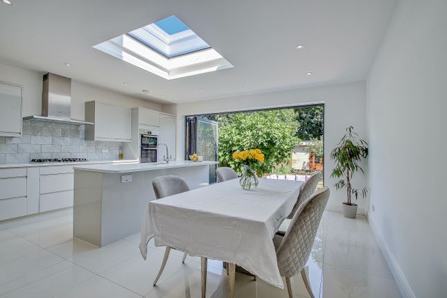 8, Elton Avenue, Greenford photo 4