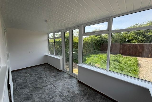 65, Springway Crescent, Grimsby photo 4